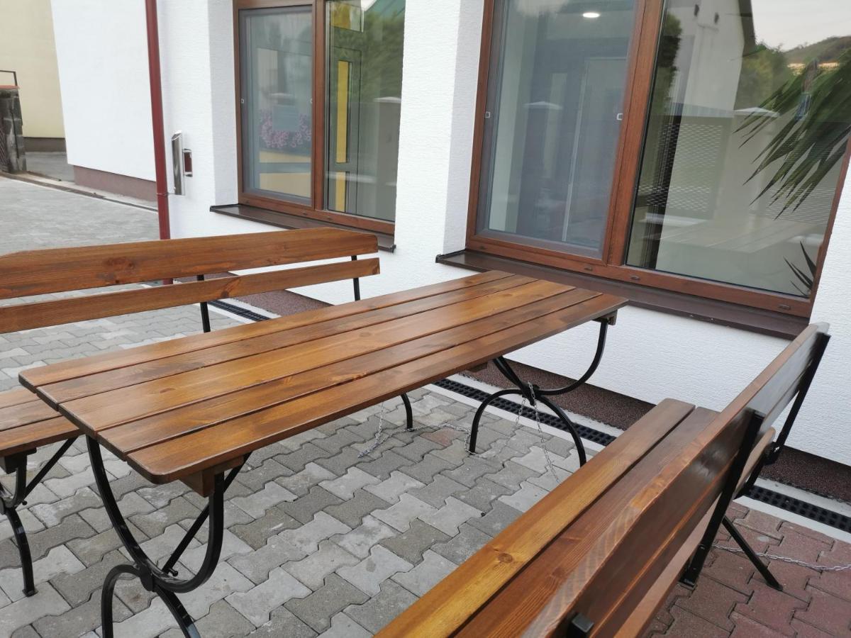 Comenius Apartments - Apartmany Na Rohu 스비드니크 외부 사진