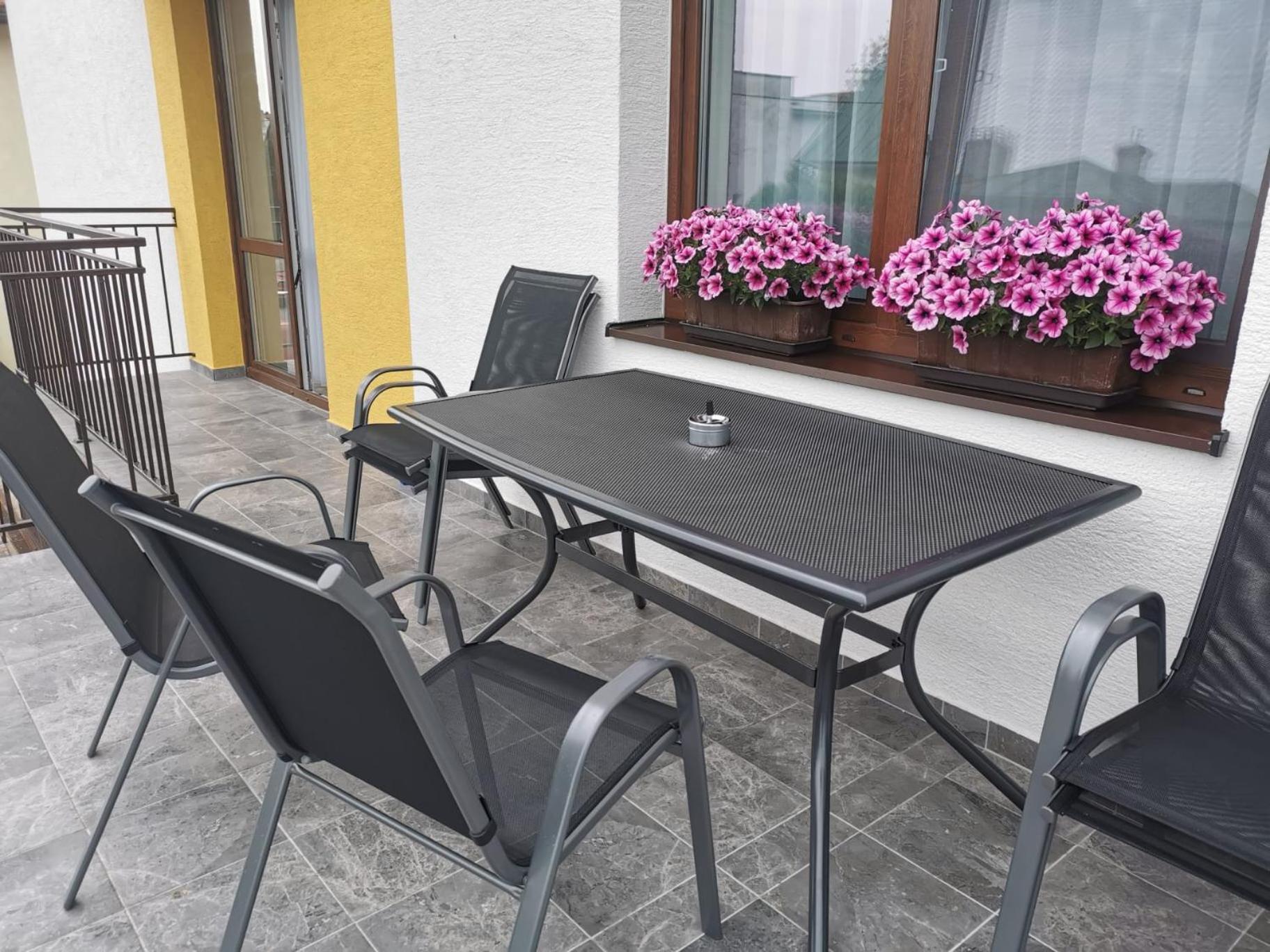 Comenius Apartments - Apartmany Na Rohu 스비드니크 외부 사진